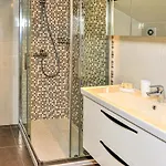 1 Bedroom Awesome Apartment In Malinska Daire