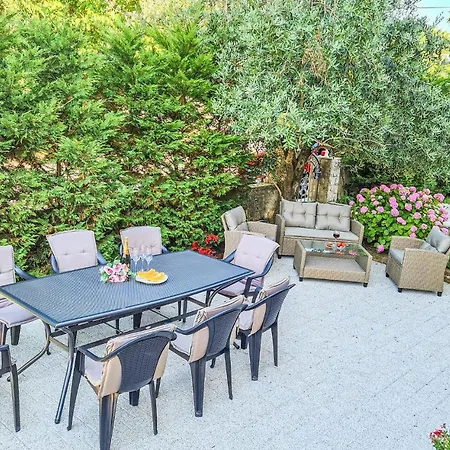 1 Bedroom Awesome Apartment In Malinska