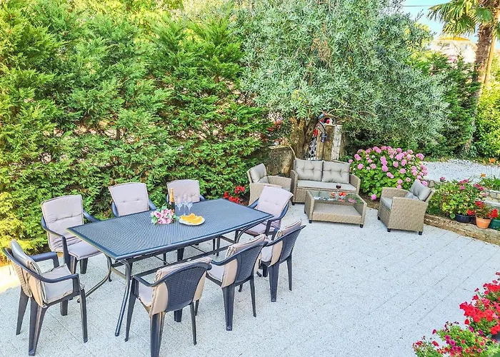 1 Bedroom Amazing Apartment In Malinska