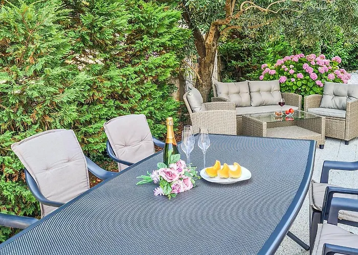 1 Bedroom Amazing Apartment In Malinska Apartman