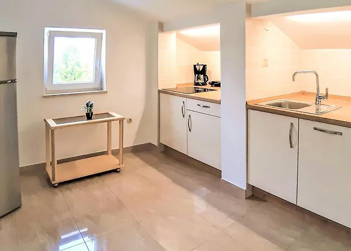 1 Bedroom Amazing Apartment In Malinska