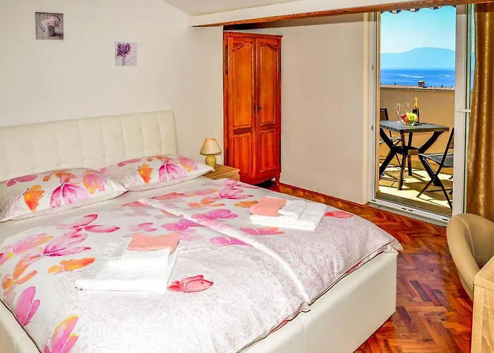 Apartman 1 Bedroom Amazing Apartment In Malinska